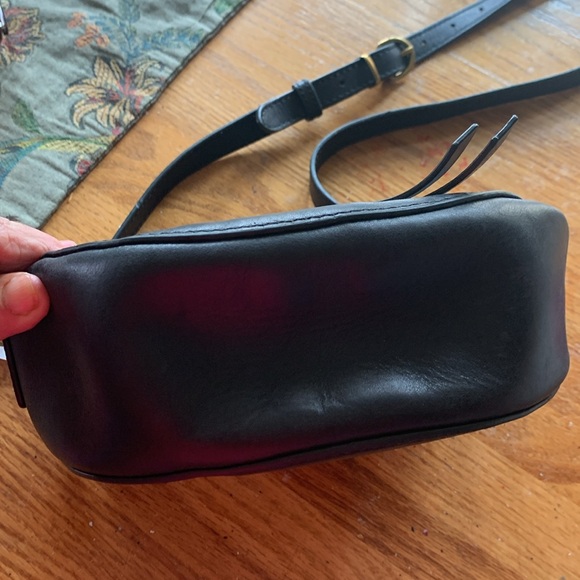 Frye Leather Crossbody Bag NWOT - Picture 9 of 12